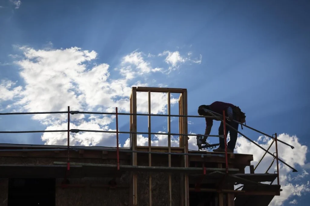 How to Repair Roof Leaks on a Flat Roof